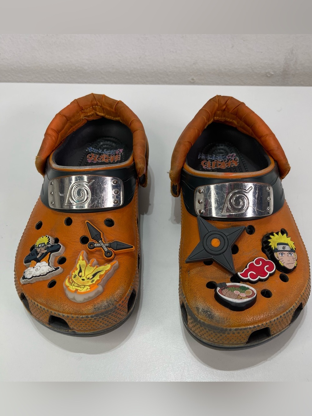 Naruto Shippuden x Crocs Clog Orange/Black Kids J2 Anime